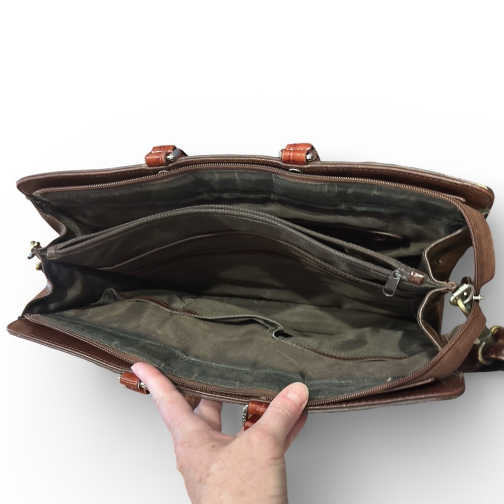 90s MARC CHANTEL BROWN CROCODILE-EMBOSSED & LEATHER TRIM CASE EMBOSSED HARDWARE - Picture 10 of 15